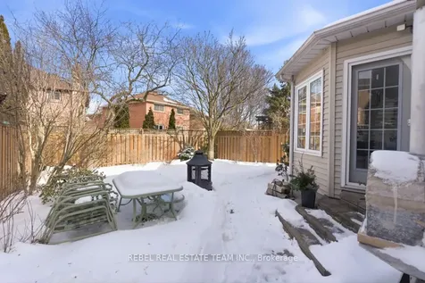 82 Ravenscroft Road Ajax ON L1T 1W5