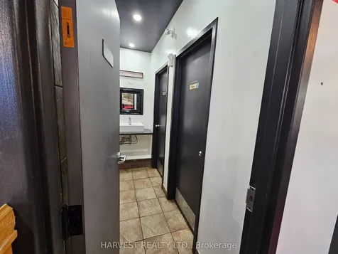 8 Glen Watford Drive Toronto ON M1S 2C1