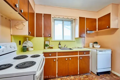 49 Savarin Street Toronto ON M1J 1Z9