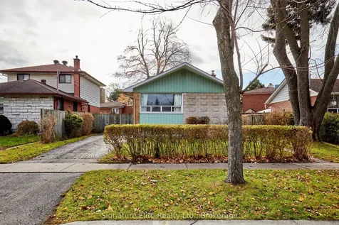 49 Savarin Street Toronto ON M1J 1Z9