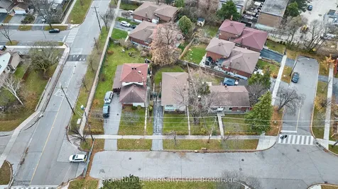 49 Savarin Street Toronto ON M1J 1Z9