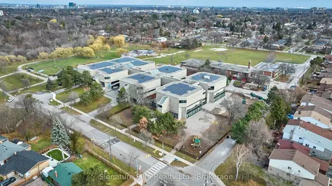 49 Savarin Street Toronto ON M1J 1Z9