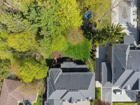 112 Woodview Drive Pickering ON L1V 1L2