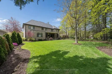 112 Woodview Drive Pickering ON L1V 1L2