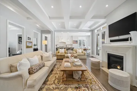 112 Woodview Drive Pickering ON L1V 1L2