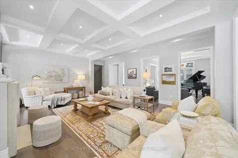 112 Woodview Drive Pickering ON L1V 1L2