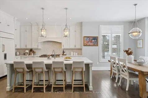 112 Woodview Drive Pickering ON L1V 1L2