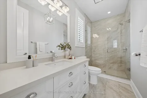 112 Woodview Drive Pickering ON L1V 1L2