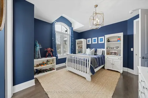 112 Woodview Drive Pickering ON L1V 1L2