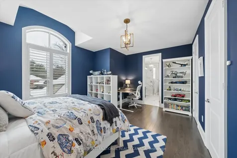 112 Woodview Drive Pickering ON L1V 1L2