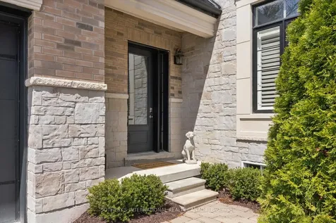 112 Woodview Drive Pickering ON L1V 1L2