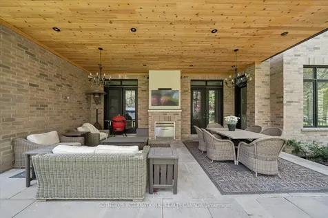112 Woodview Drive Pickering ON L1V 1L2