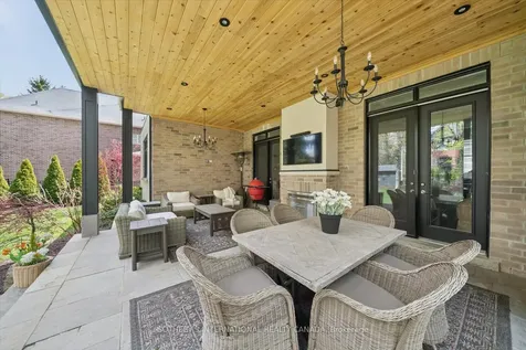 112 Woodview Drive Pickering ON L1V 1L2