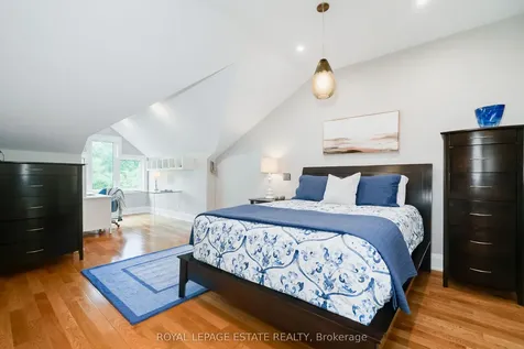 18 Bastedo Avenue Toronto ON M4C 3M7