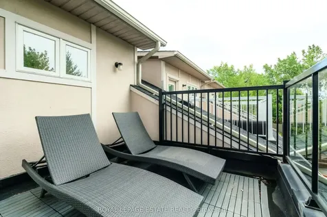 18 Bastedo Avenue Toronto ON M4C 3M7