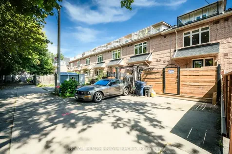 18 Bastedo Avenue Toronto ON M4C 3M7