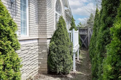 57 Kimberly Drive Whitby ON L1M 1K5