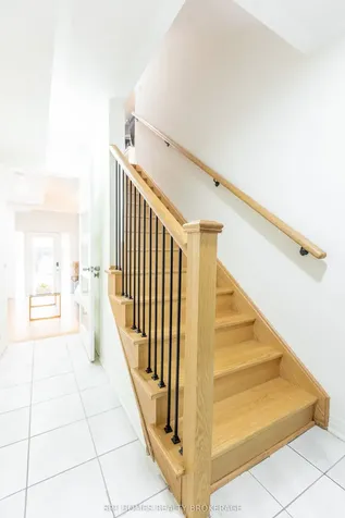 224 Lord Elgin Lane Clarington ON L1C 7E8