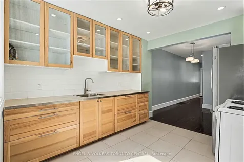 179 Coleman Avenue Toronto ON M4C 1P9