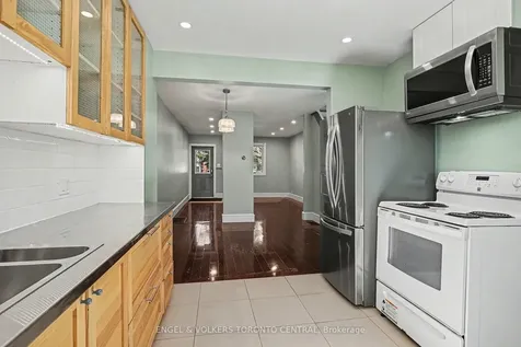 179 Coleman Avenue Toronto ON M4C 1P9