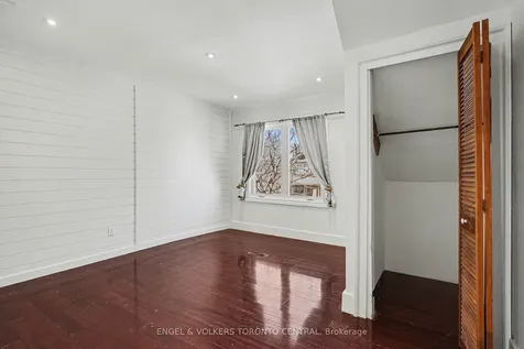 179 Coleman Avenue Toronto ON M4C 1P9