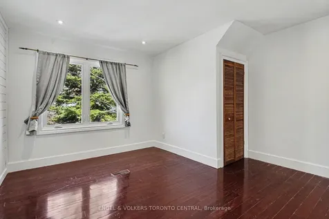 179 Coleman Avenue Toronto ON M4C 1P9
