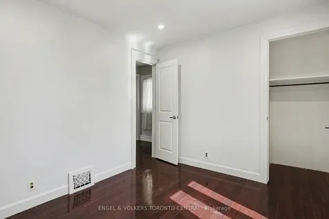 179 Coleman Avenue Toronto ON M4C 1P9