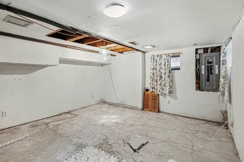179 Coleman Avenue Toronto ON M4C 1P9