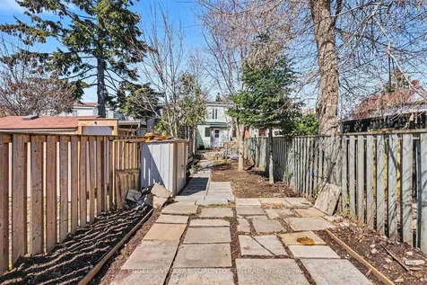 179 Coleman Avenue Toronto ON M4C 1P9