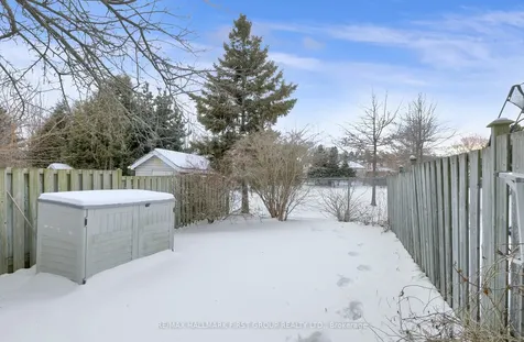 20 Cornish Drive Clarington ON L1E 3E1