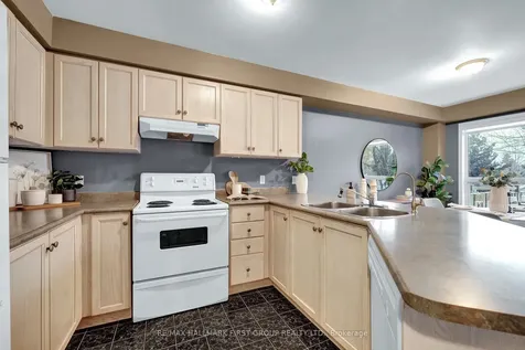 20 Cornish Drive Clarington ON L1E 3E1