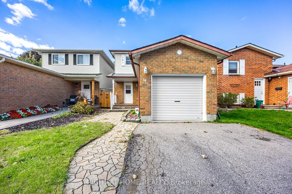 16 Hartsfield Drive Clarington ON L1E 1M5