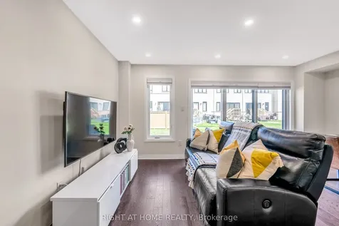 43 Caspian Square Clarington ON L1C 7G3