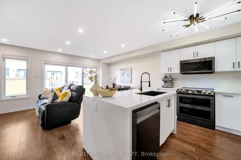 43 Caspian Square Clarington ON L1C 7G3