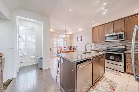 28 Quarrie Lane Ajax ON L1T 0N1