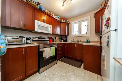 56 Burcher Road Ajax ON L1S 2R1