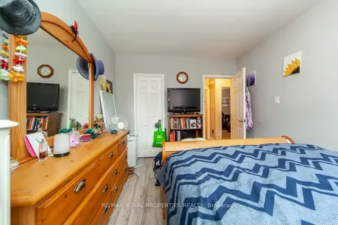 56 Burcher Road Ajax ON L1S 2R1