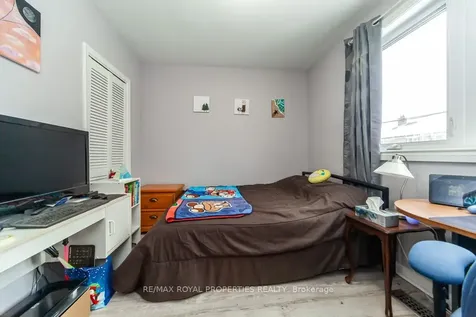 56 Burcher Road Ajax ON L1S 2R1