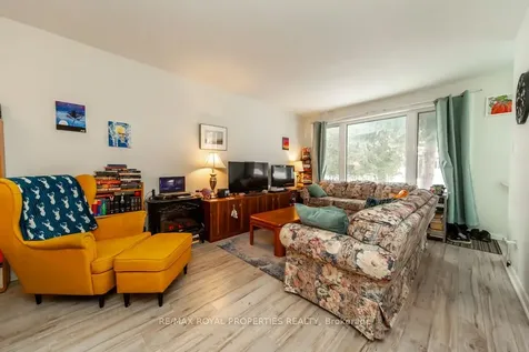 56 Burcher Road Ajax ON L1S 2R1