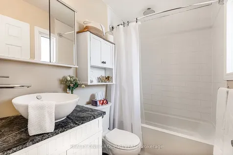 91 Admiral Road Ajax ON L1S 2N8