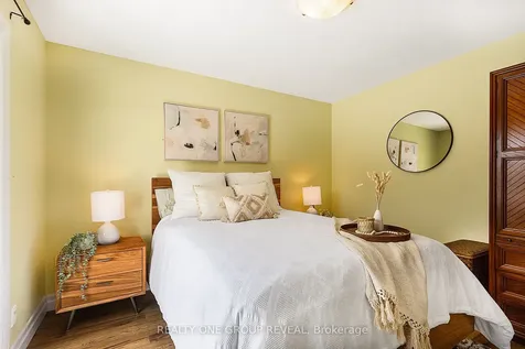 91 Admiral Road Ajax ON L1S 2N8