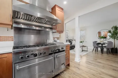 17 Admiral Road Ajax ON L1S 2N8