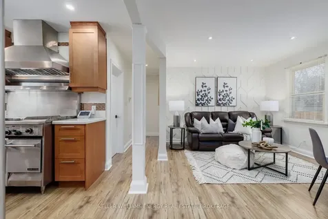 17 Admiral Road Ajax ON L1S 2N8