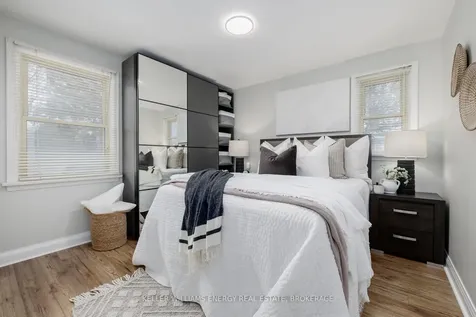 17 Admiral Road Ajax ON L1S 2N8