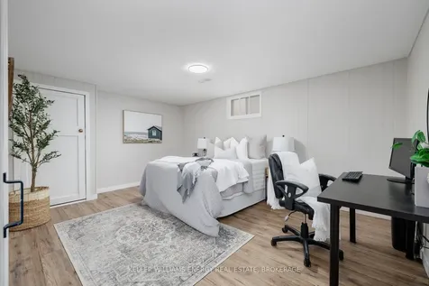 17 Admiral Road Ajax ON L1S 2N8