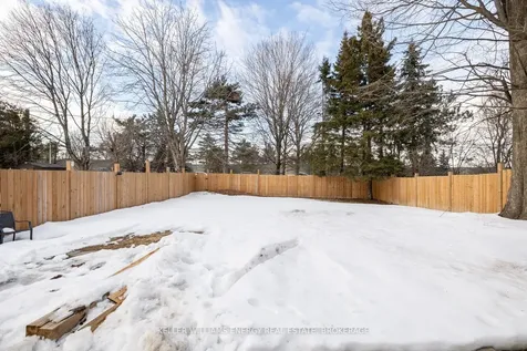 17 Admiral Road Ajax ON L1S 2N8