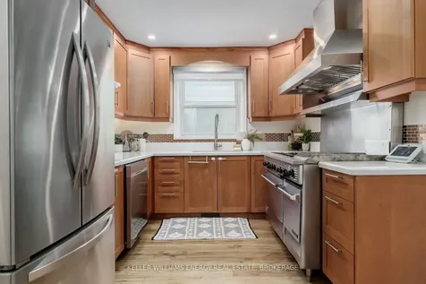 17 Admiral Road Ajax ON L1S 2N8