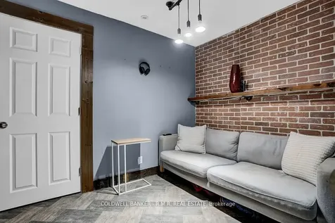 18 Kaukonen Court Clarington ON L1C 0A3