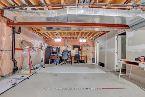 18 Kaukonen Court Clarington ON L1C 0A3