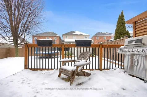 18 Kaukonen Court Clarington ON L1C 0A3